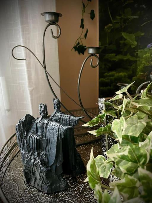 Insolite - Le Gite De L'Anneau - Immersion Garantie - Verdun Centre - Gere Par Presta-Zen'Services Buitenkant foto